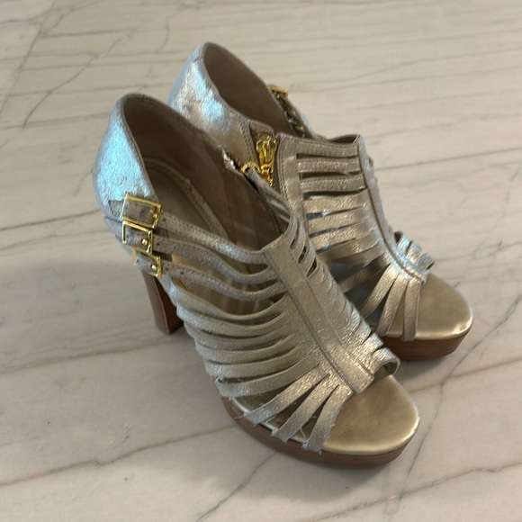 Lauren by Ralph Lauren gold heels - Picture 1 of 9